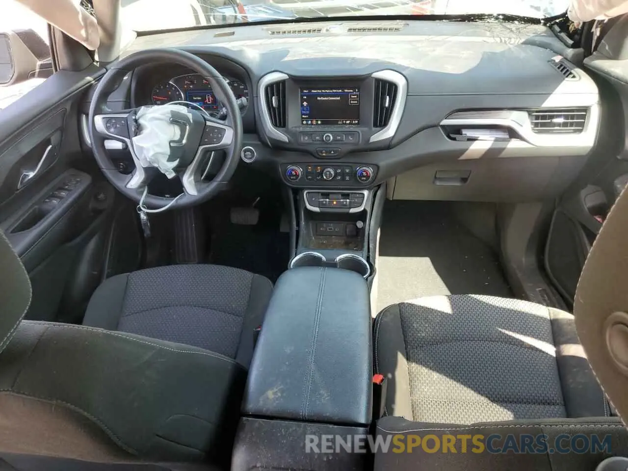 8 Photograph of a damaged car 3GKALMEV0NL293548 GMC TERRAIN 2022