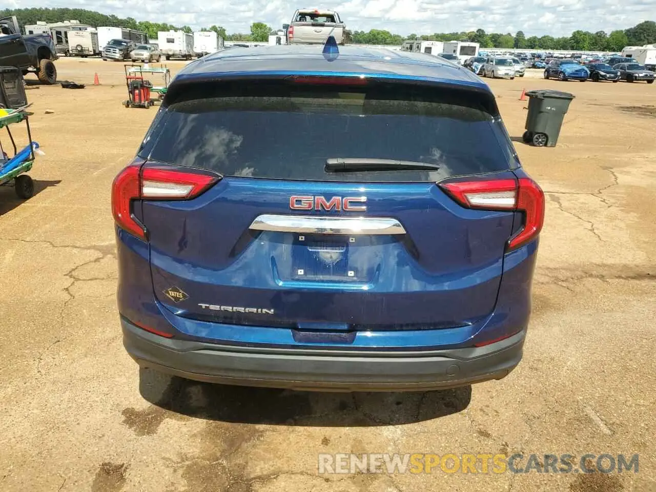6 Photograph of a damaged car 3GKALMEV1NL125272 GMC TERRAIN 2022