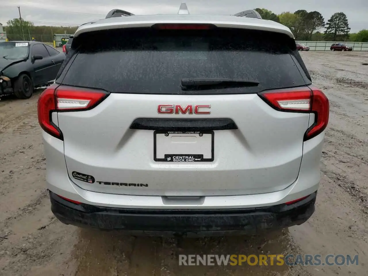 6 Photograph of a damaged car 3GKALMEV1NL238137 GMC TERRAIN 2022