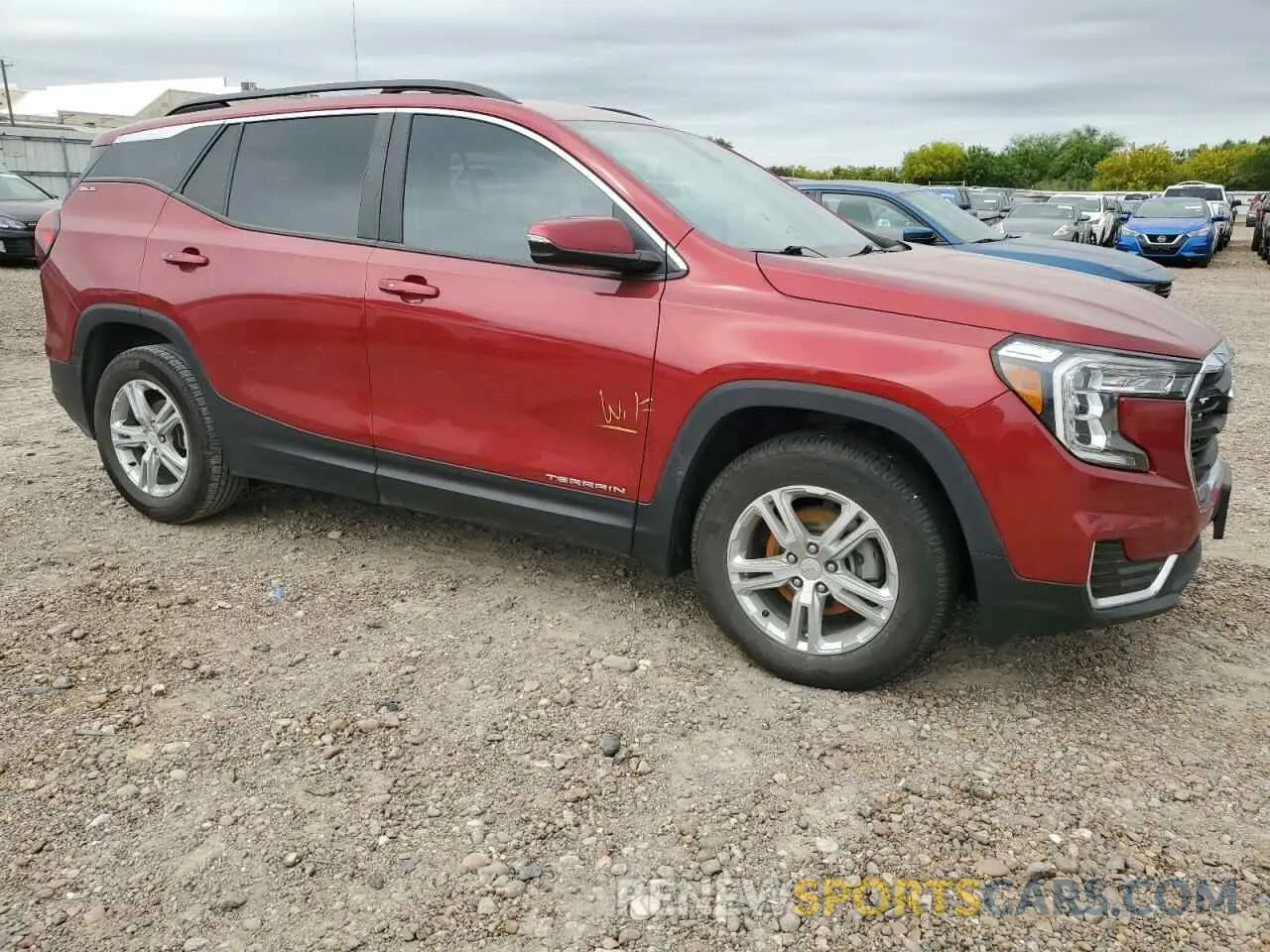 4 Photograph of a damaged car 3GKALMEV2NL201971 GMC TERRAIN 2022