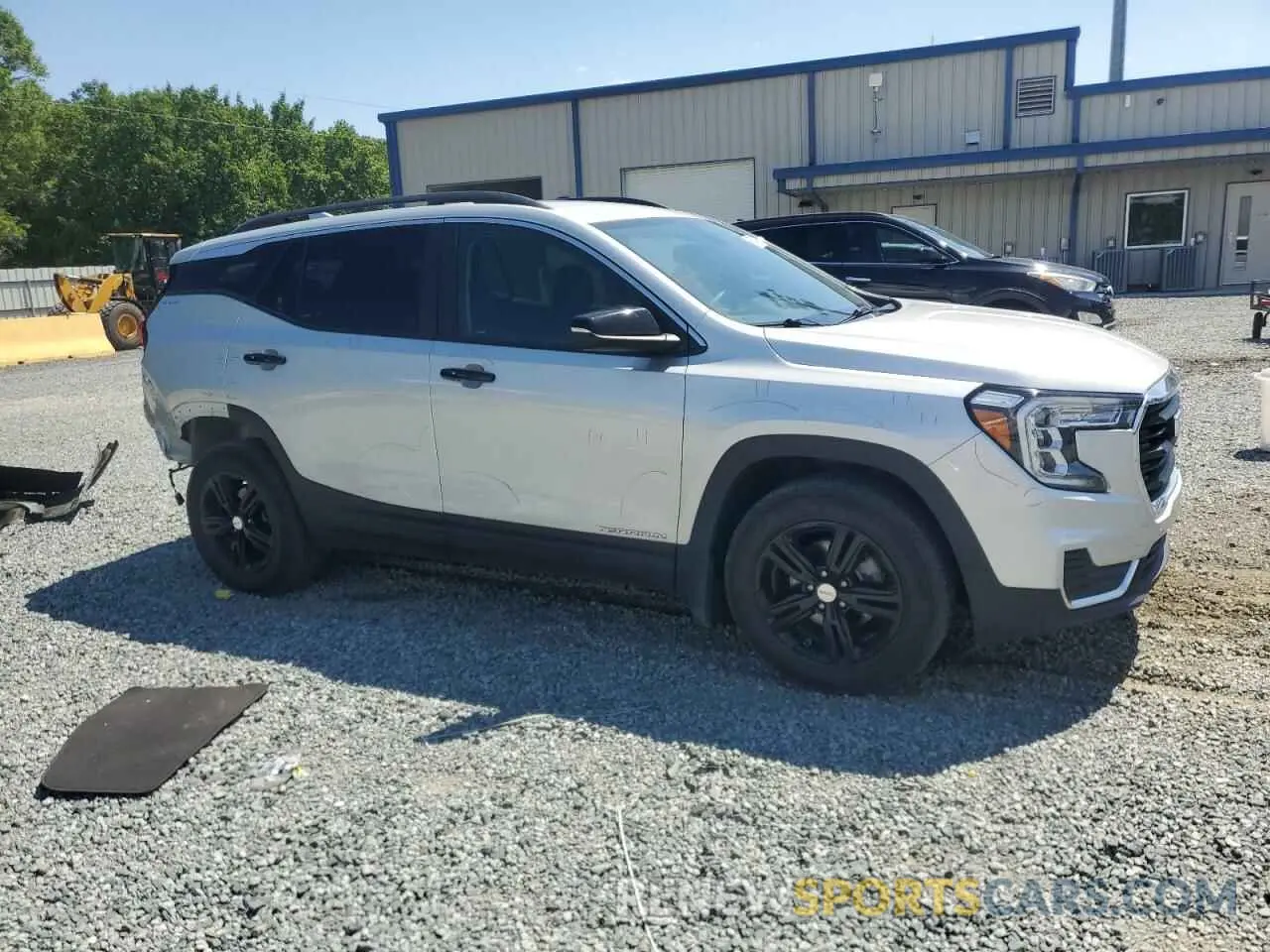 4 Photograph of a damaged car 3GKALMEV2NL209407 GMC TERRAIN 2022