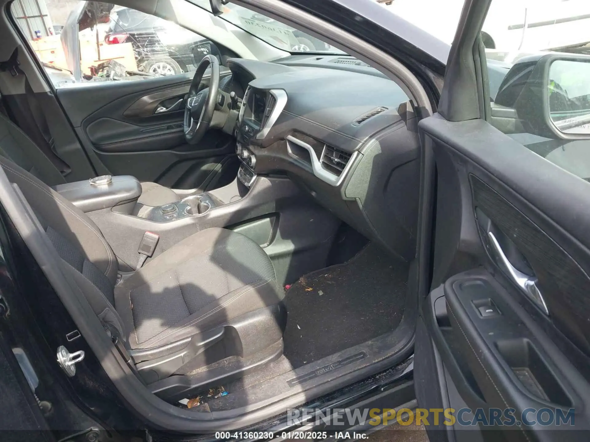 5 Photograph of a damaged car 3GKALMEV3NL108859 GMC TERRAIN 2022