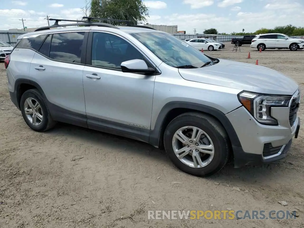 4 Photograph of a damaged car 3GKALMEV3NL108960 GMC TERRAIN 2022