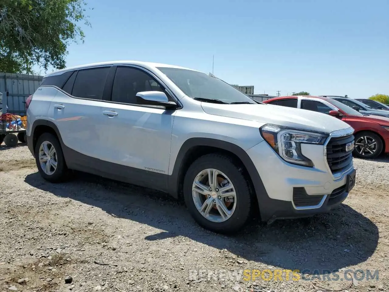 4 Photograph of a damaged car 3GKALMEV5NL206727 GMC TERRAIN 2022