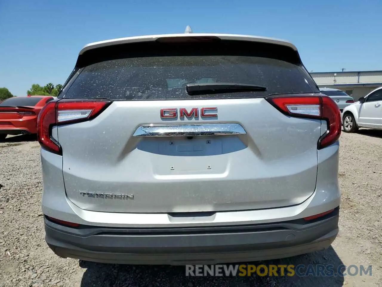 6 Photograph of a damaged car 3GKALMEV5NL206727 GMC TERRAIN 2022