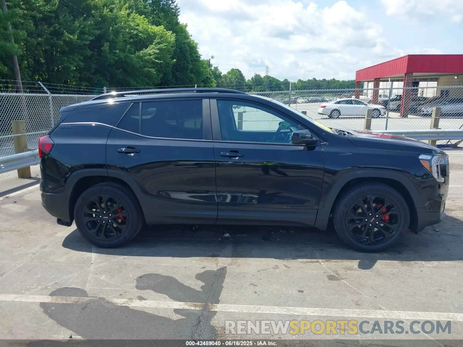 13 Photograph of a damaged car 3GKALMEV5NL207280 GMC TERRAIN 2022