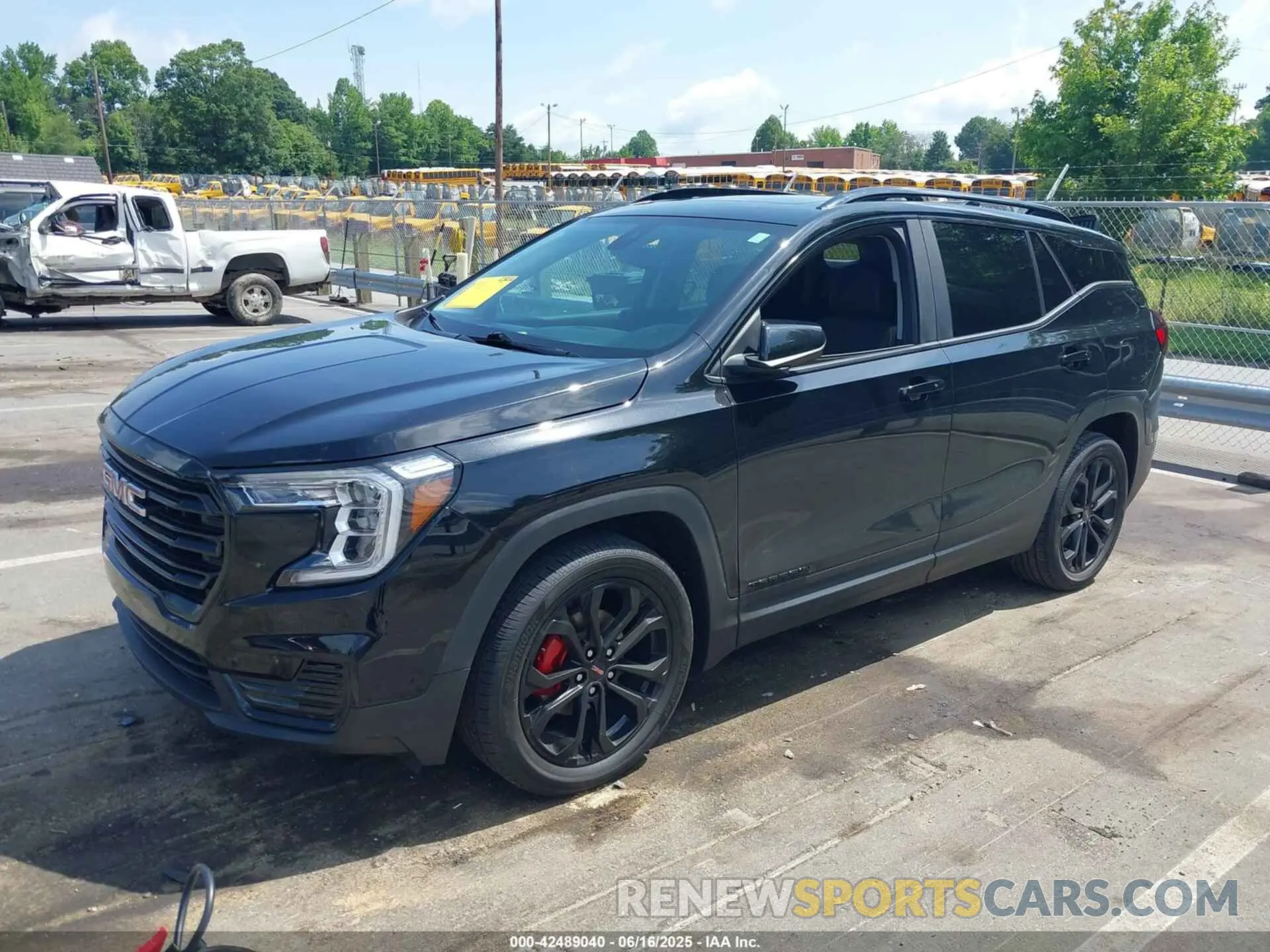 2 Photograph of a damaged car 3GKALMEV5NL207280 GMC TERRAIN 2022