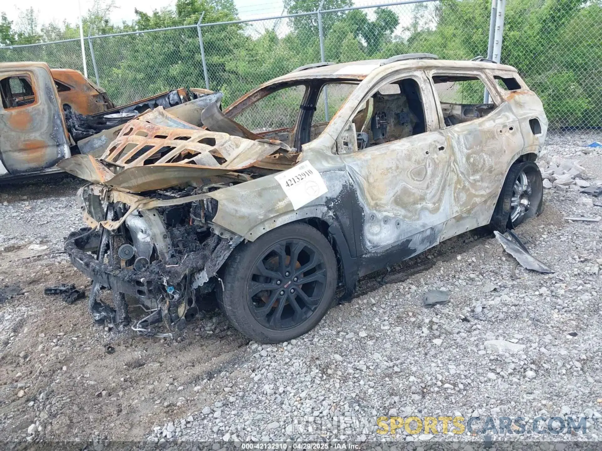 2 Фотография поврежденного автомобиля 3GKALMEV5NL264434 GMC TERRAIN 2022