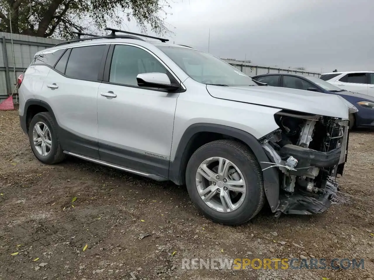 4 Photograph of a damaged car 3GKALMEV6NL143864 GMC TERRAIN 2022