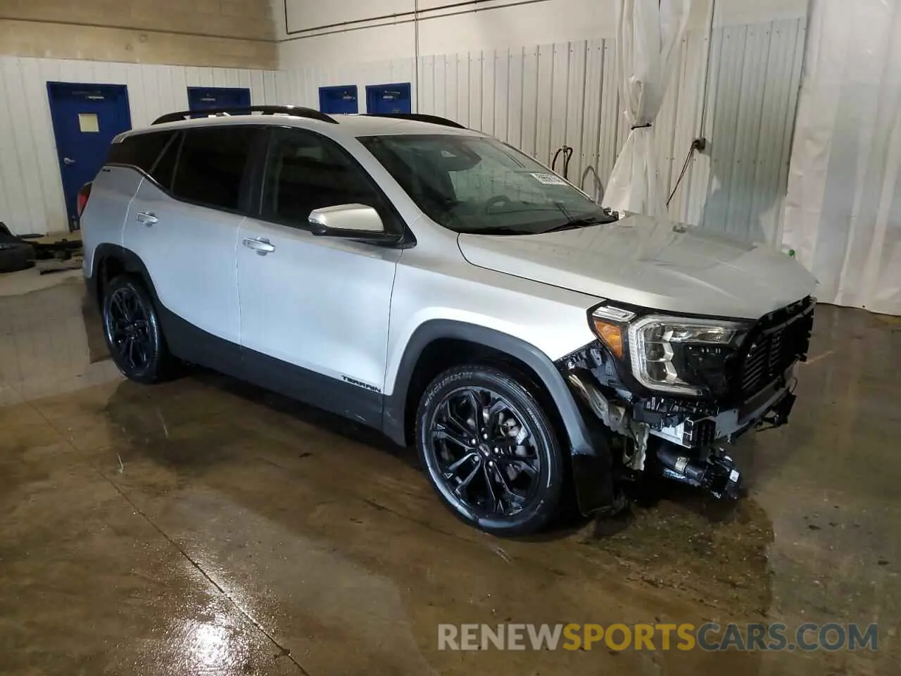 4 Photograph of a damaged car 3GKALMEV6NL201925 GMC TERRAIN 2022