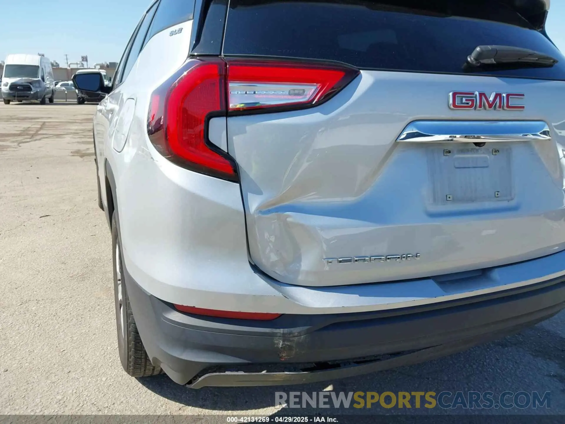 6 Photograph of a damaged car 3GKALMEV6NL230003 GMC TERRAIN 2022
