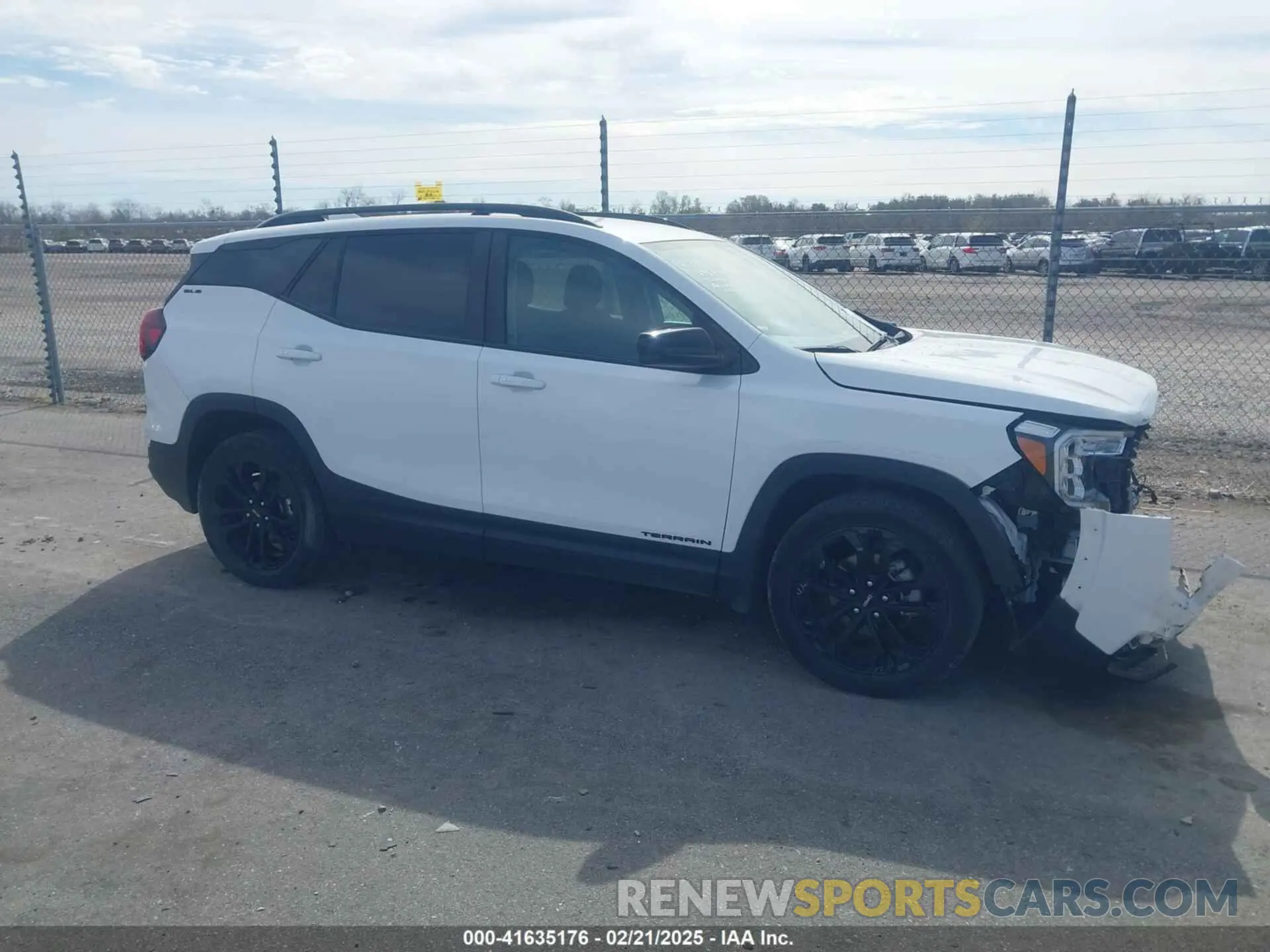 13 Photograph of a damaged car 3GKALMEV6NL309218 GMC TERRAIN 2022