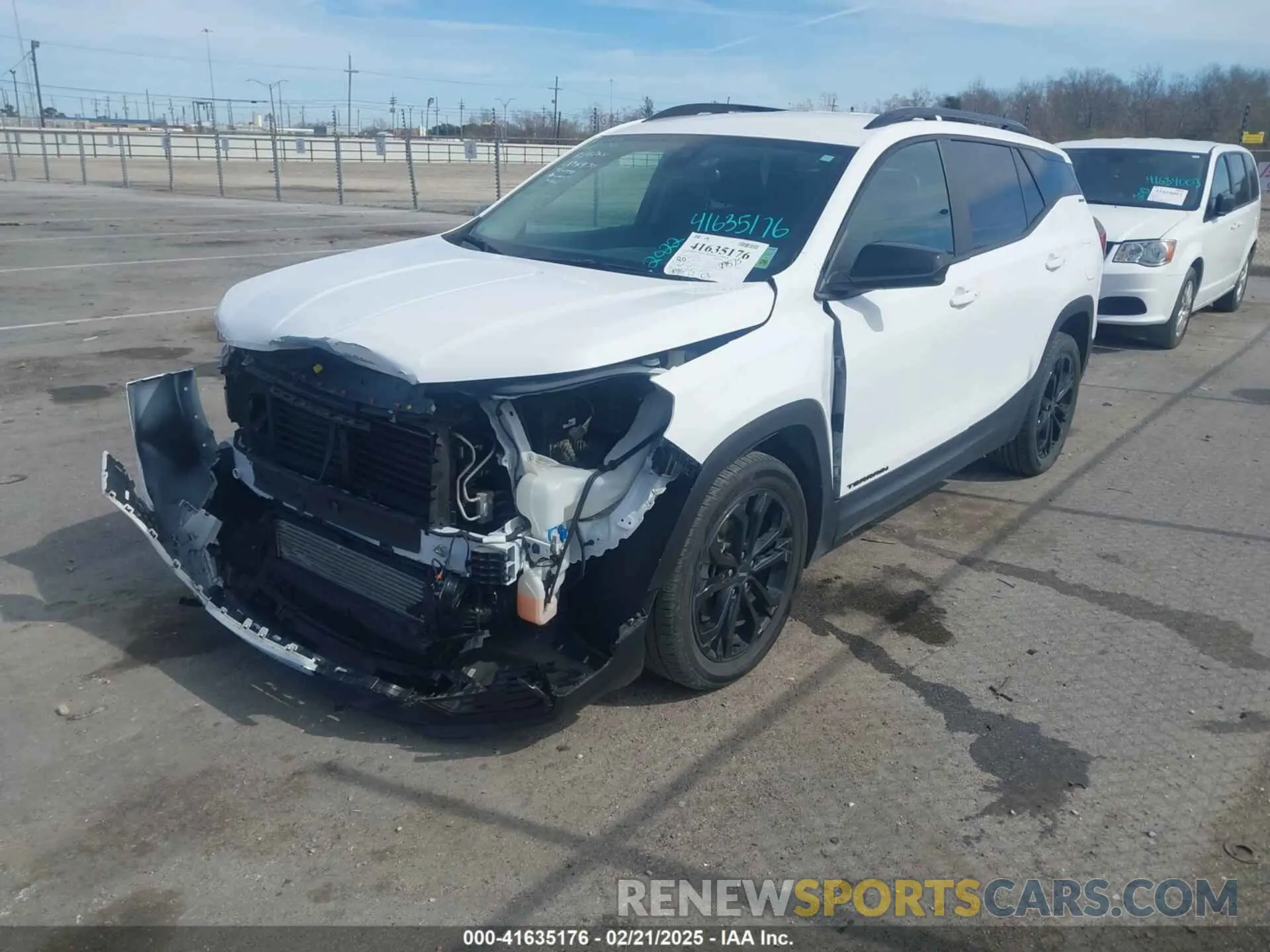 2 Photograph of a damaged car 3GKALMEV6NL309218 GMC TERRAIN 2022
