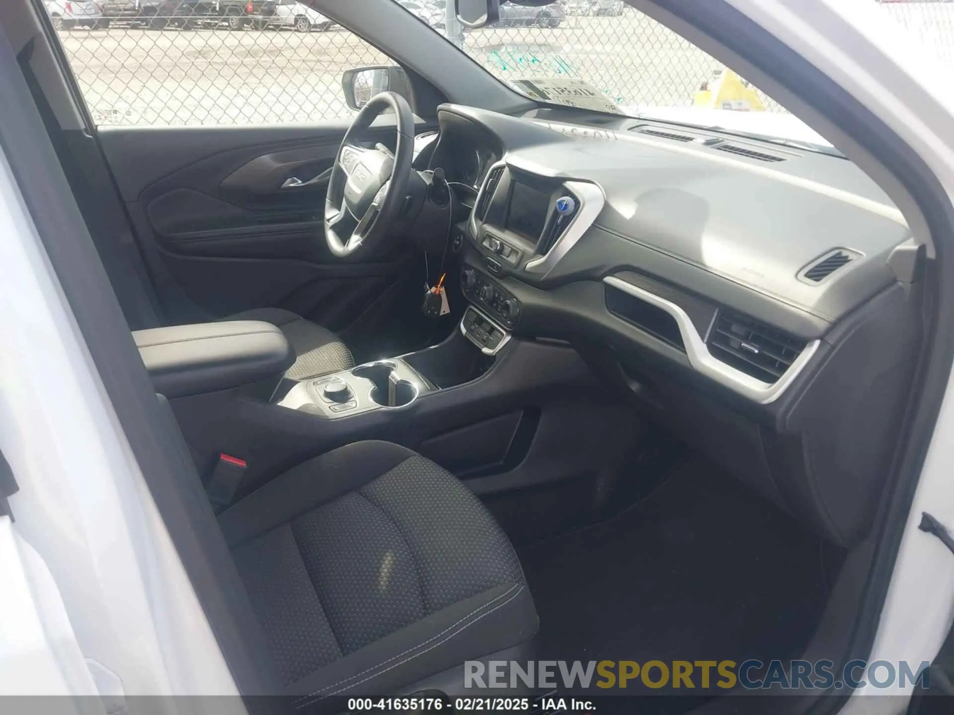 5 Photograph of a damaged car 3GKALMEV6NL309218 GMC TERRAIN 2022