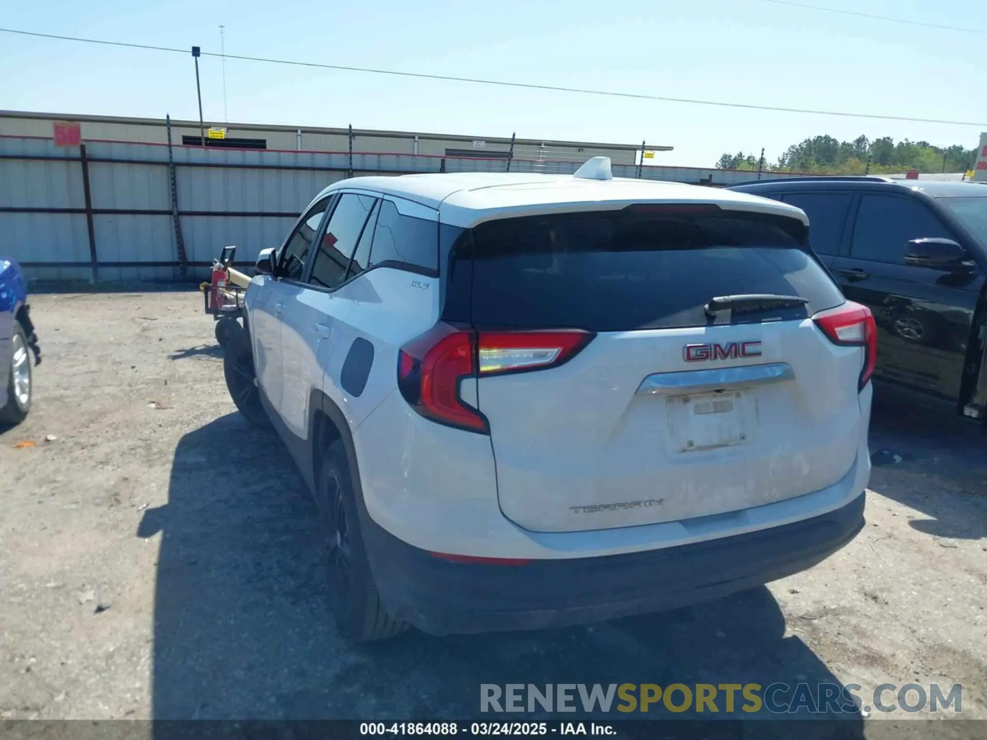 3 Photograph of a damaged car 3GKALMEV8NL109103 GMC TERRAIN 2022