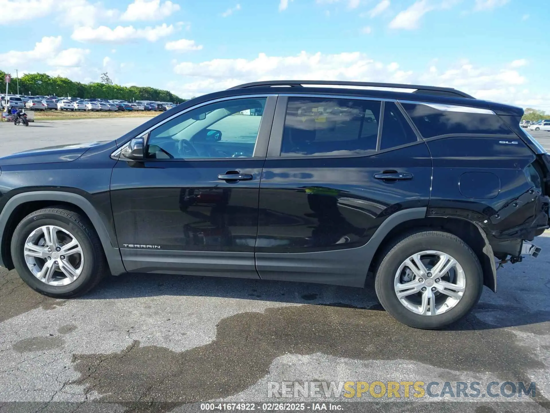 15 Photograph of a damaged car 3GKALMEV9NL123172 GMC TERRAIN 2022