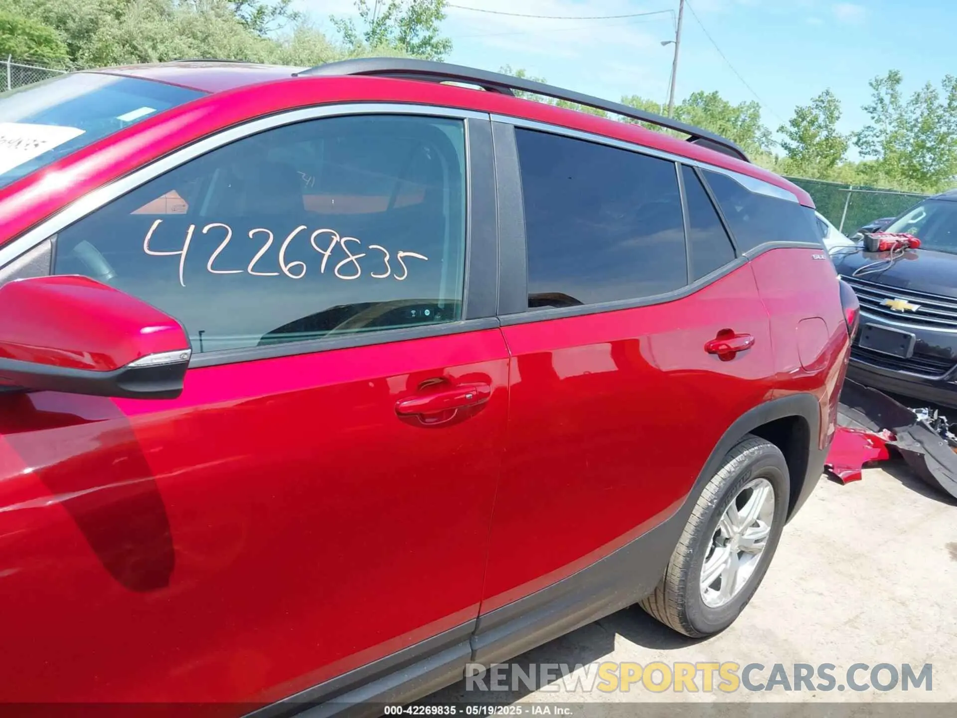 15 Photograph of a damaged car 3GKALMEV9NL182044 GMC TERRAIN 2022