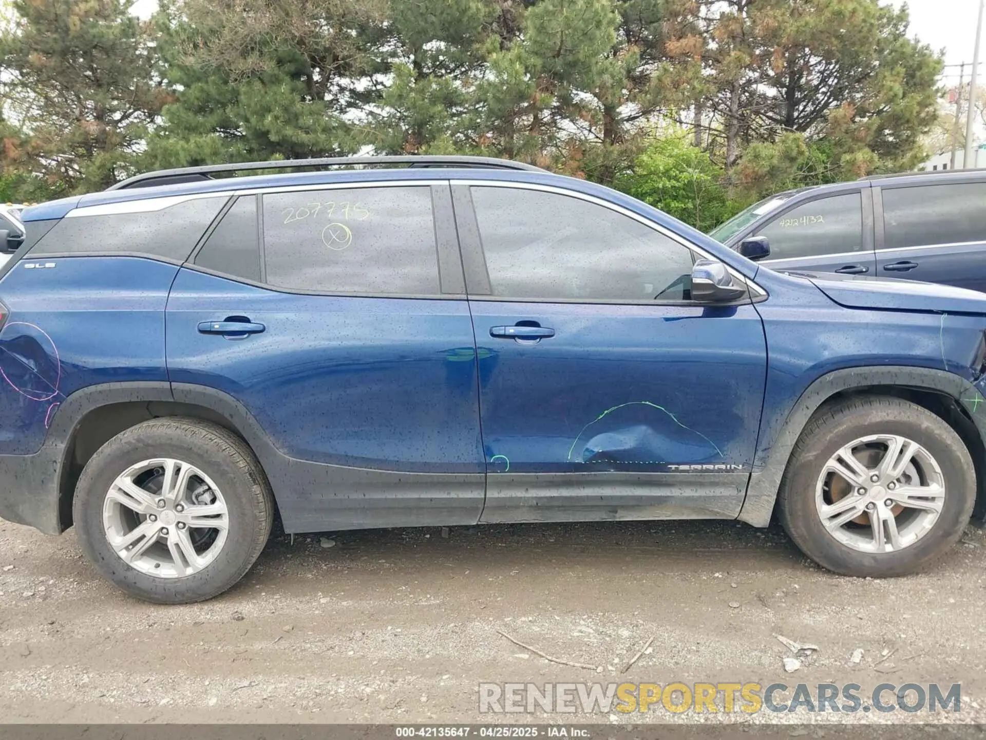 12 Photograph of a damaged car 3GKALMEVXNL207775 GMC TERRAIN 2022
