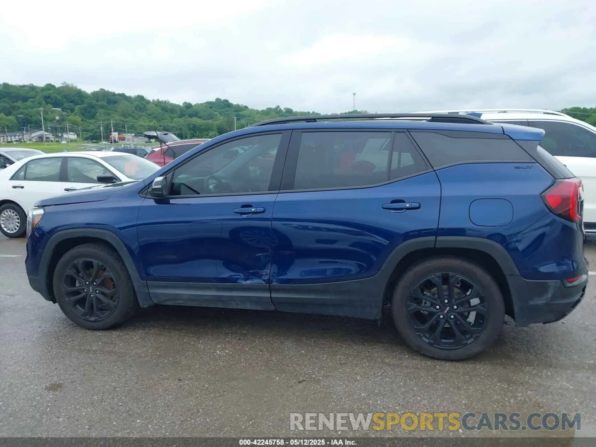14 Photograph of a damaged car 3GKALPEV4NL293635 GMC TERRAIN 2022
