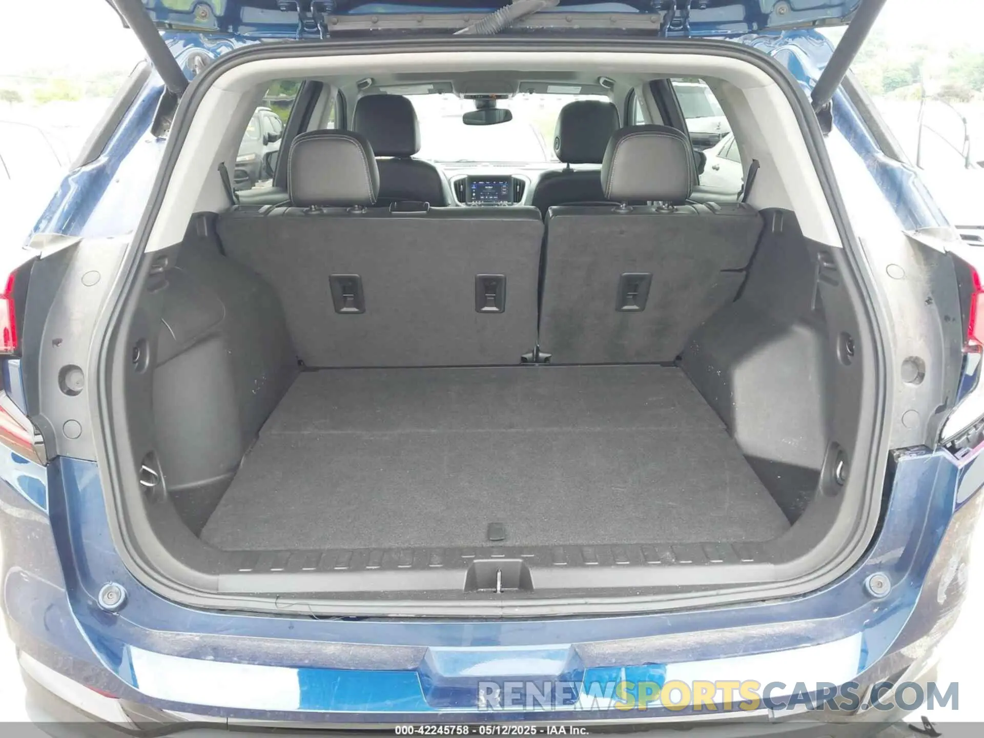 17 Photograph of a damaged car 3GKALPEV4NL293635 GMC TERRAIN 2022