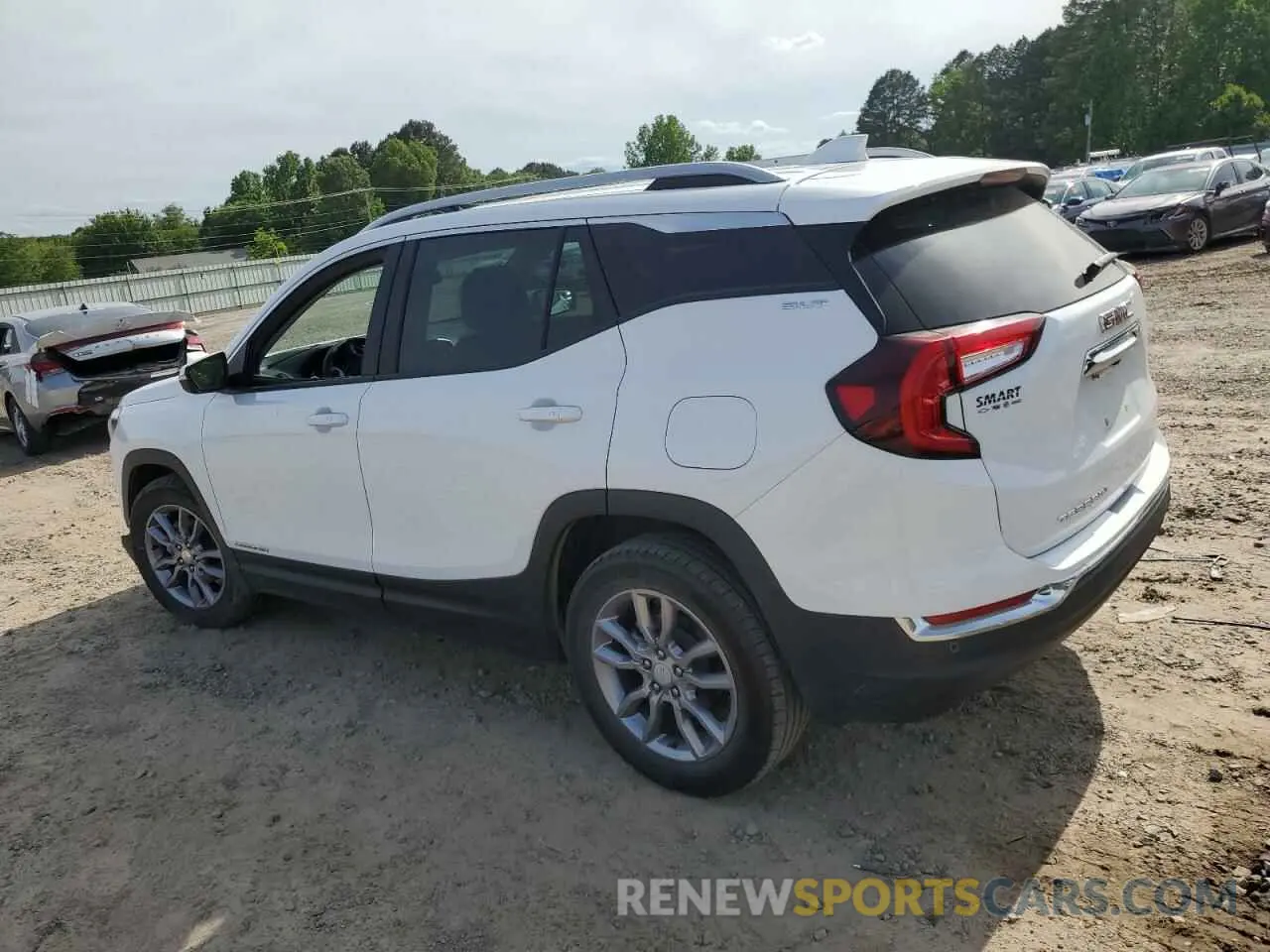 2 Photograph of a damaged car 3GKALPEV4NL304777 GMC TERRAIN 2022