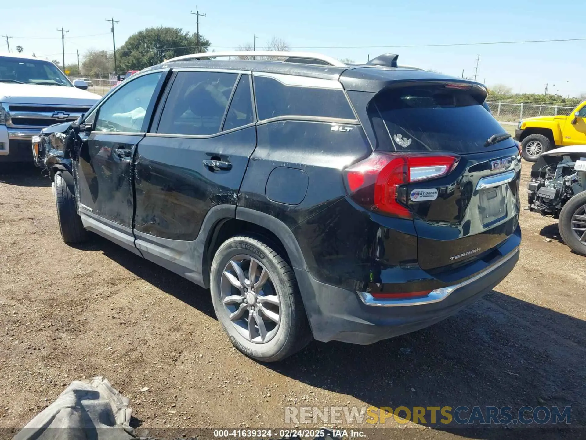 3 Photograph of a damaged car 3GKALPEV8NL261044 GMC TERRAIN 2022
