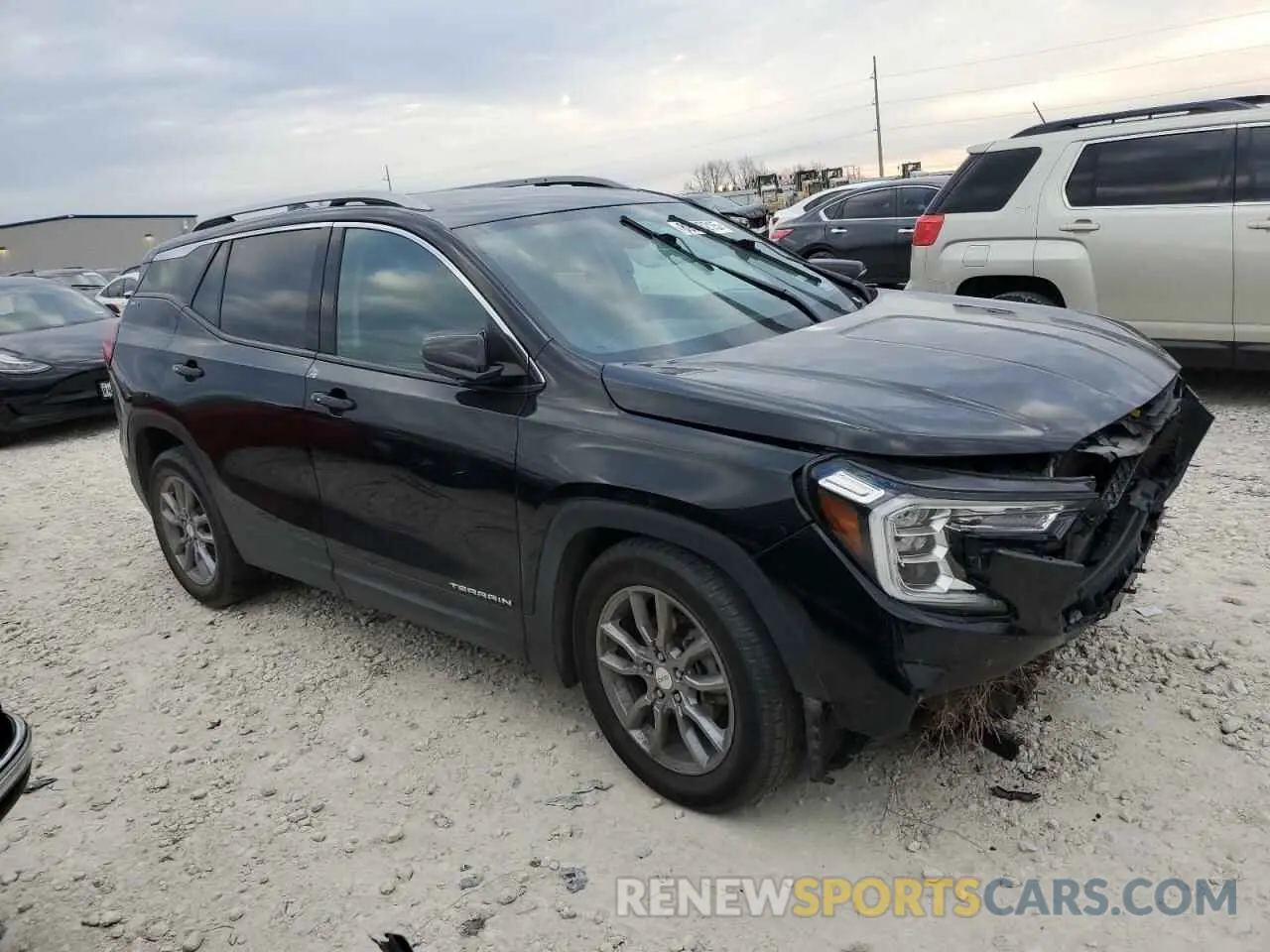 4 Photograph of a damaged car 3GKALPEV9NL179789 GMC TERRAIN 2022