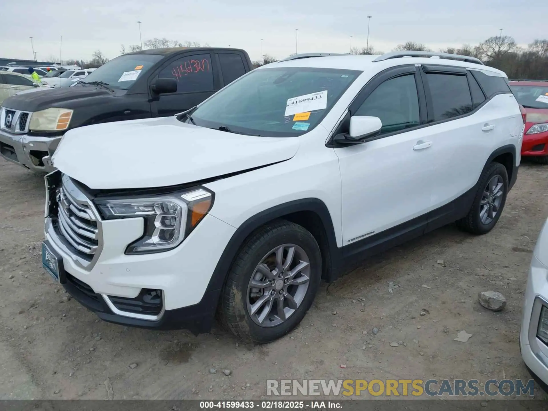 2 Photograph of a damaged car 3GKALPEVXNL310499 GMC TERRAIN 2022