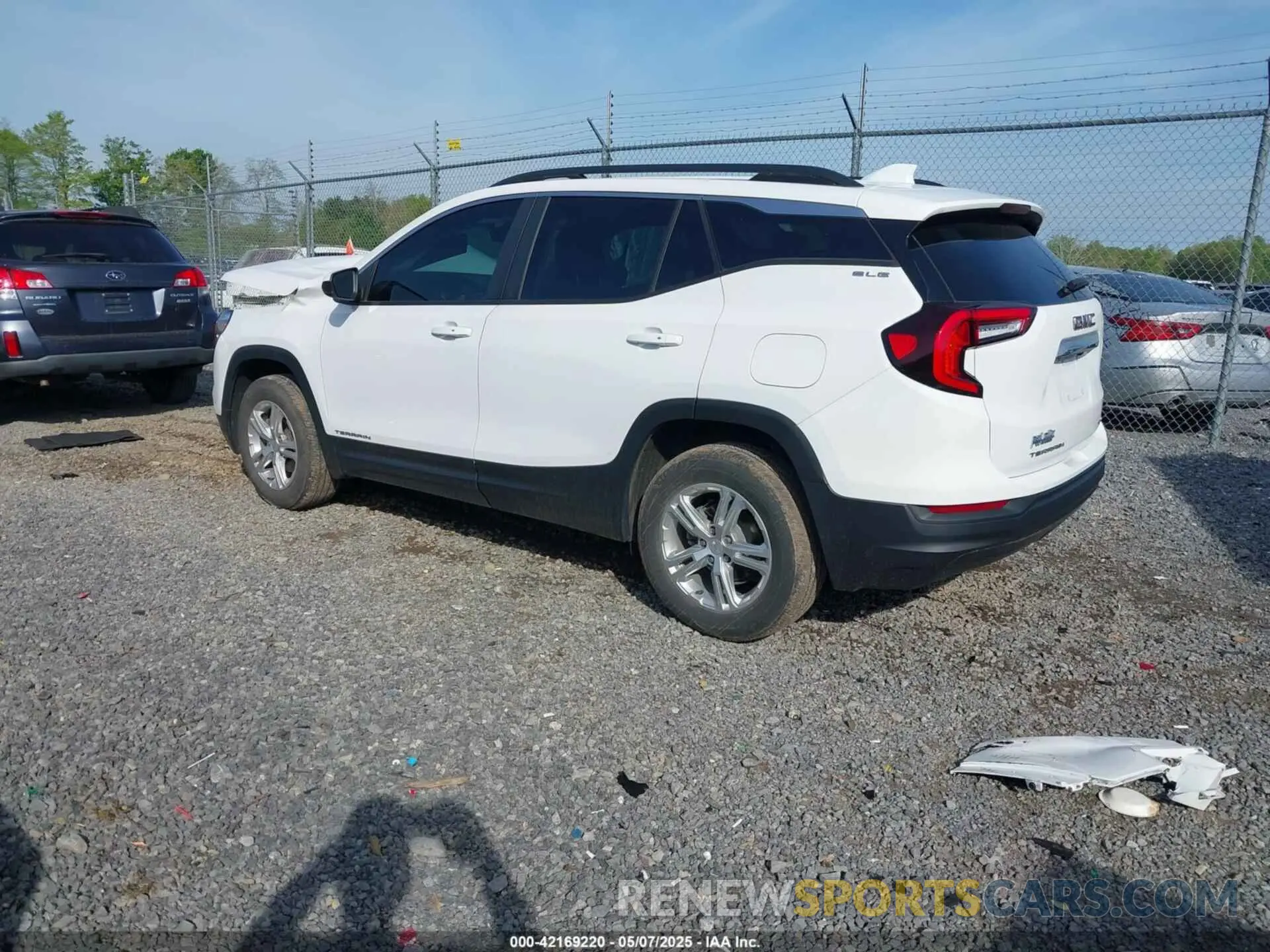 3 Photograph of a damaged car 3GKALTEV2NL127462 GMC TERRAIN 2022
