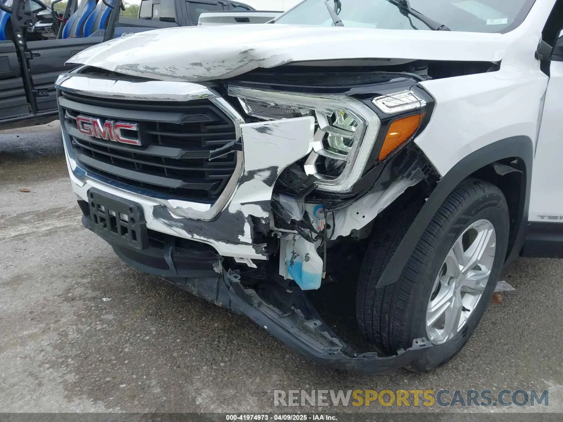 6 Photograph of a damaged car 3GKALTEV2NL139045 GMC TERRAIN 2022