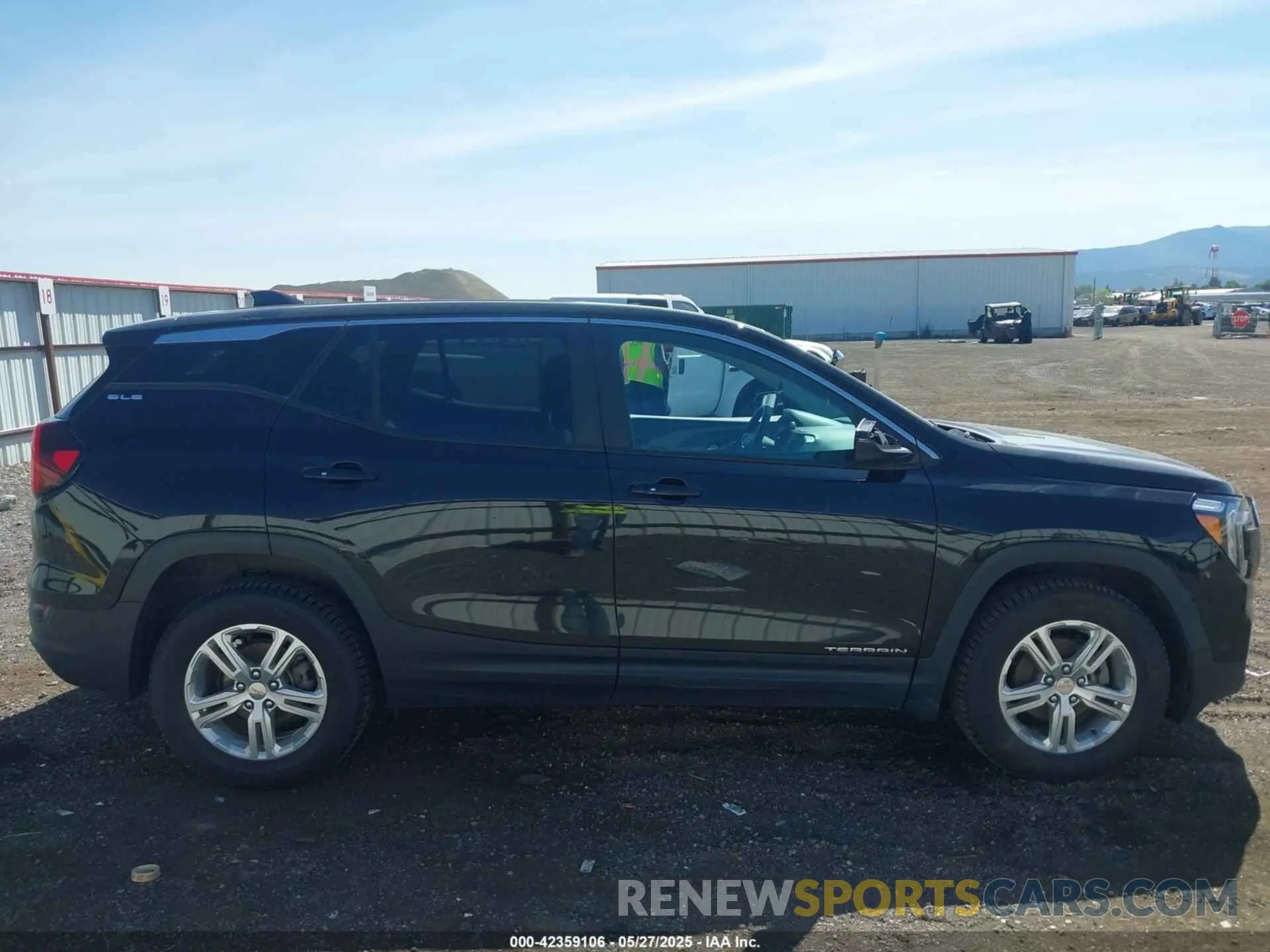13 Photograph of a damaged car 3GKALTEV3NL167579 GMC TERRAIN 2022