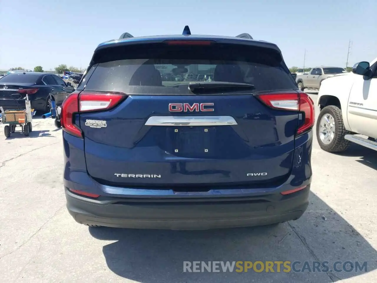 6 Photograph of a damaged car 3GKALTEV5NL137581 GMC TERRAIN 2022