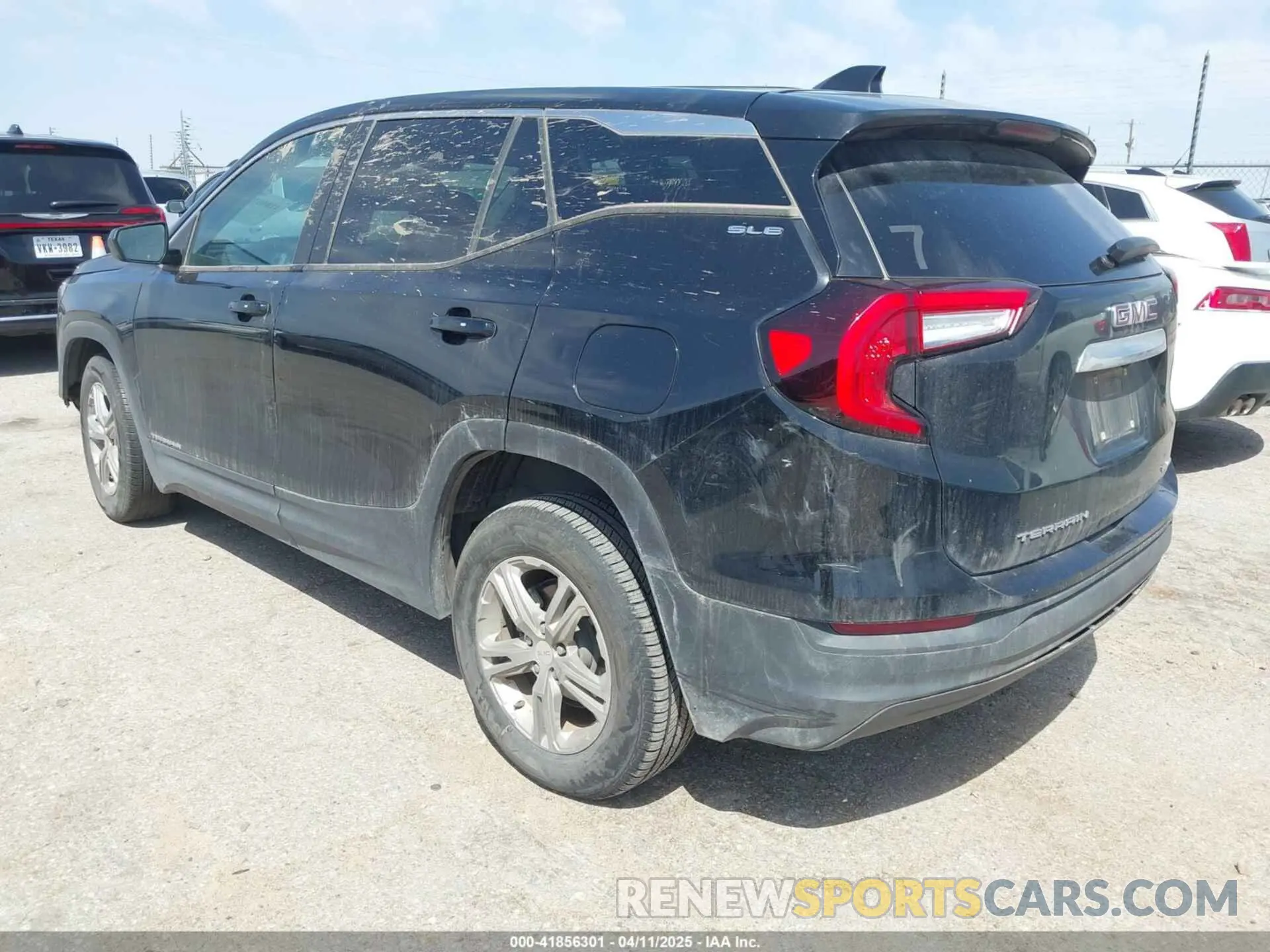 3 Фотография поврежденного автомобиля 3GKALTEV5NL173612 GMC TERRAIN 2022