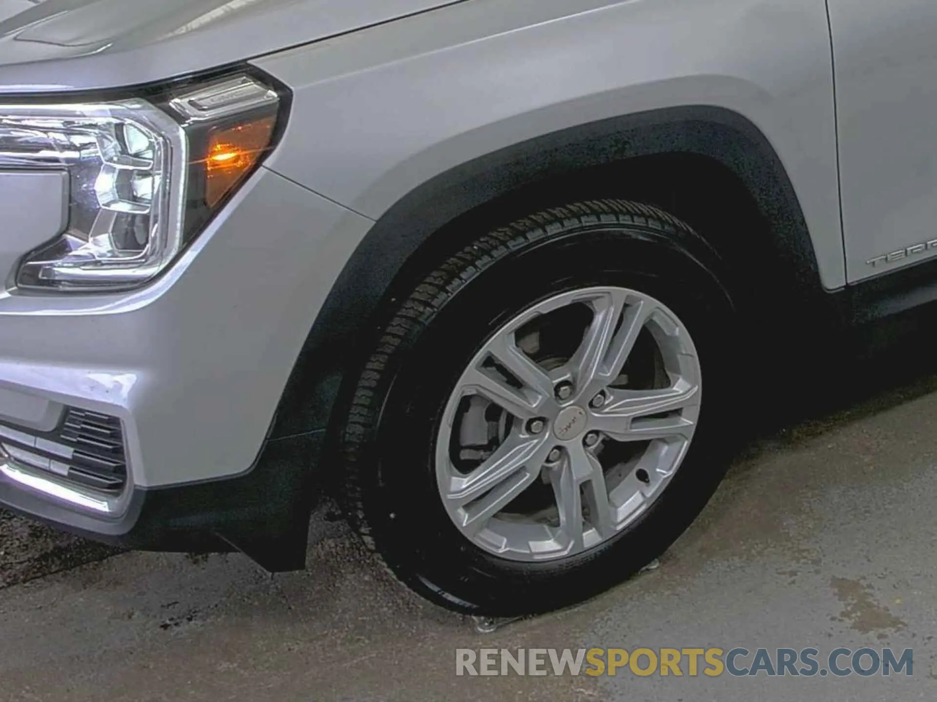 12 Photograph of a damaged car 3GKALTEV5NL230570 GMC TERRAIN 2022