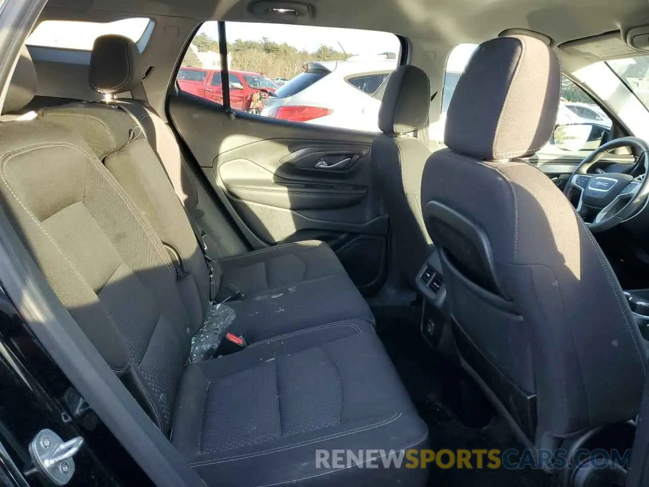 11 Photograph of a damaged car 3GKALTEV6NL262038 GMC TERRAIN 2022