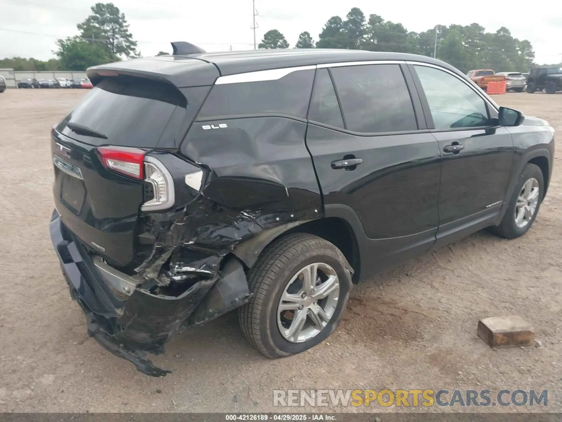 4 Photograph of a damaged car 3GKALTEV8NL167447 GMC TERRAIN 2022