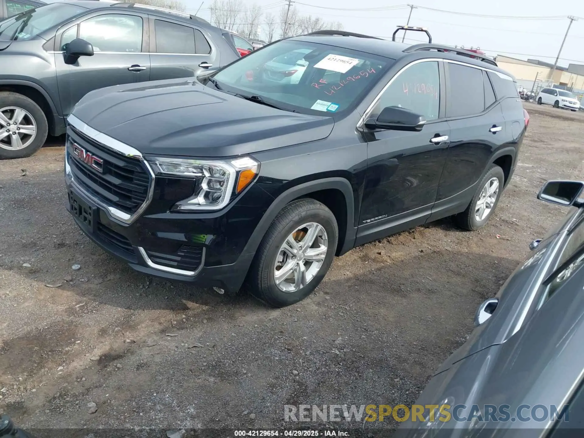 2 Photograph of a damaged car 3GKALTEV8NL206134 GMC TERRAIN 2022