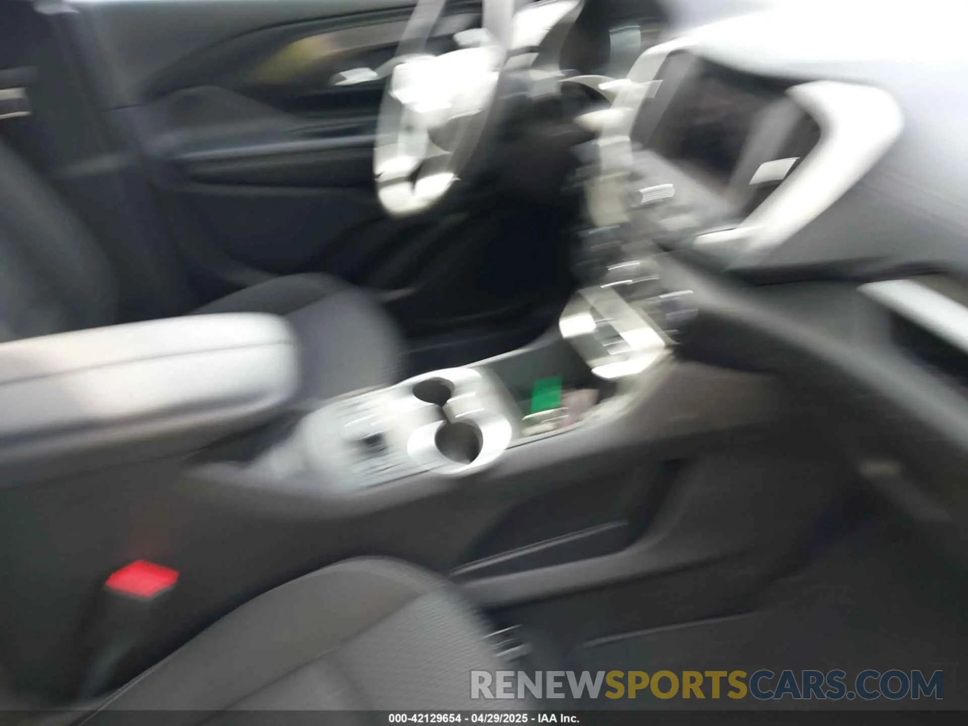 5 Photograph of a damaged car 3GKALTEV8NL206134 GMC TERRAIN 2022