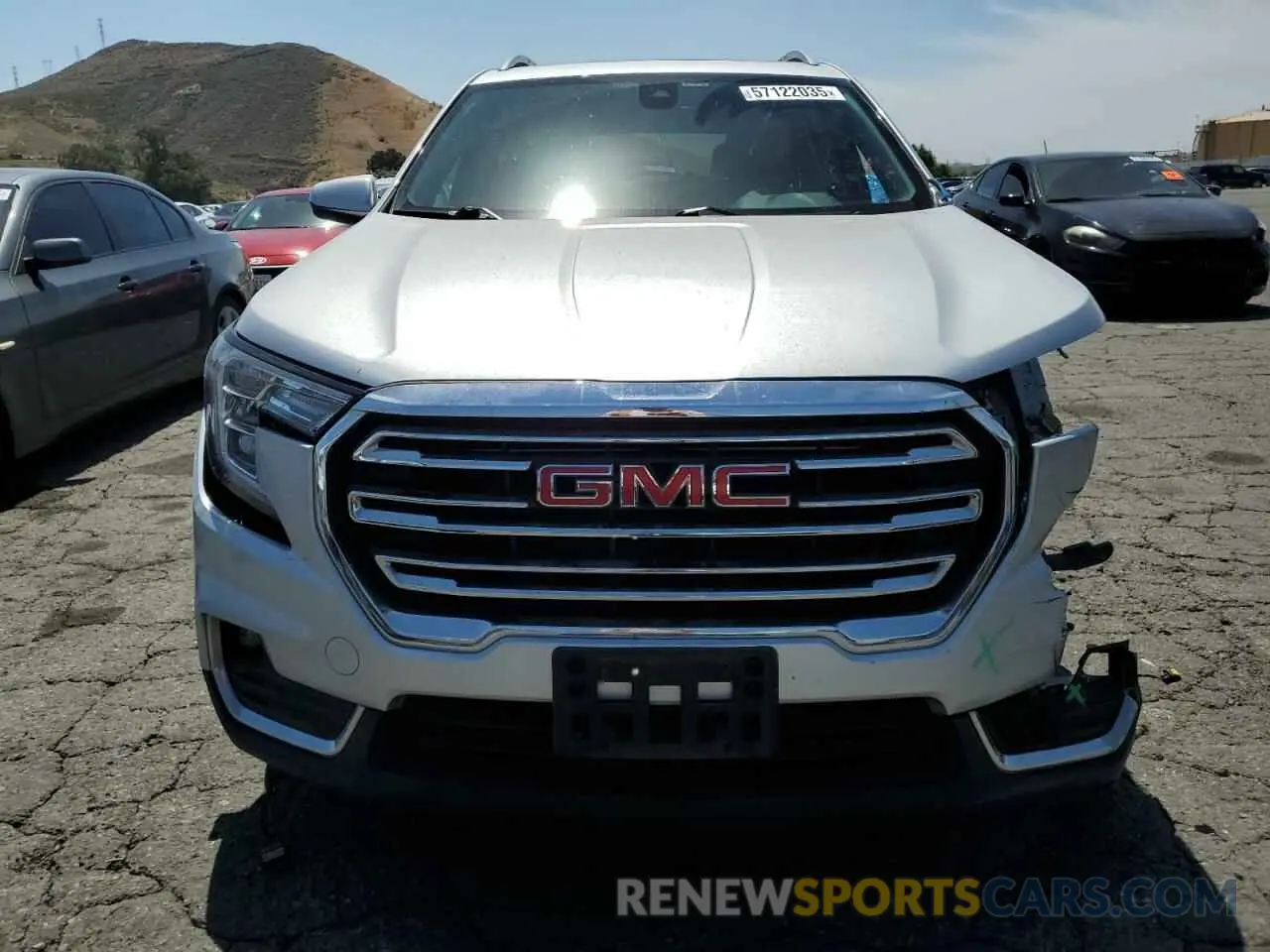 5 Photograph of a damaged car 3GKALVEV0NL158995 GMC TERRAIN 2022