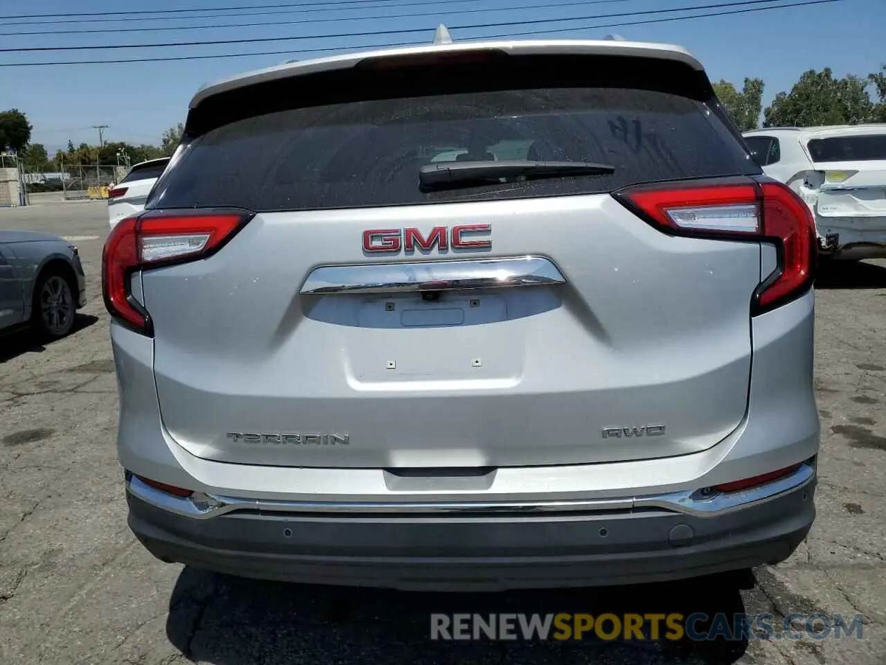 6 Photograph of a damaged car 3GKALVEV0NL158995 GMC TERRAIN 2022