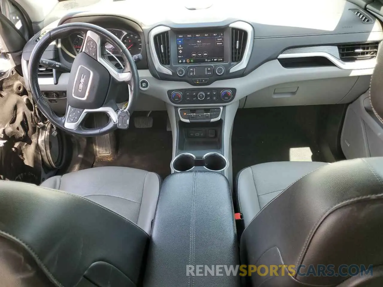 8 Photograph of a damaged car 3GKALVEV0NL158995 GMC TERRAIN 2022