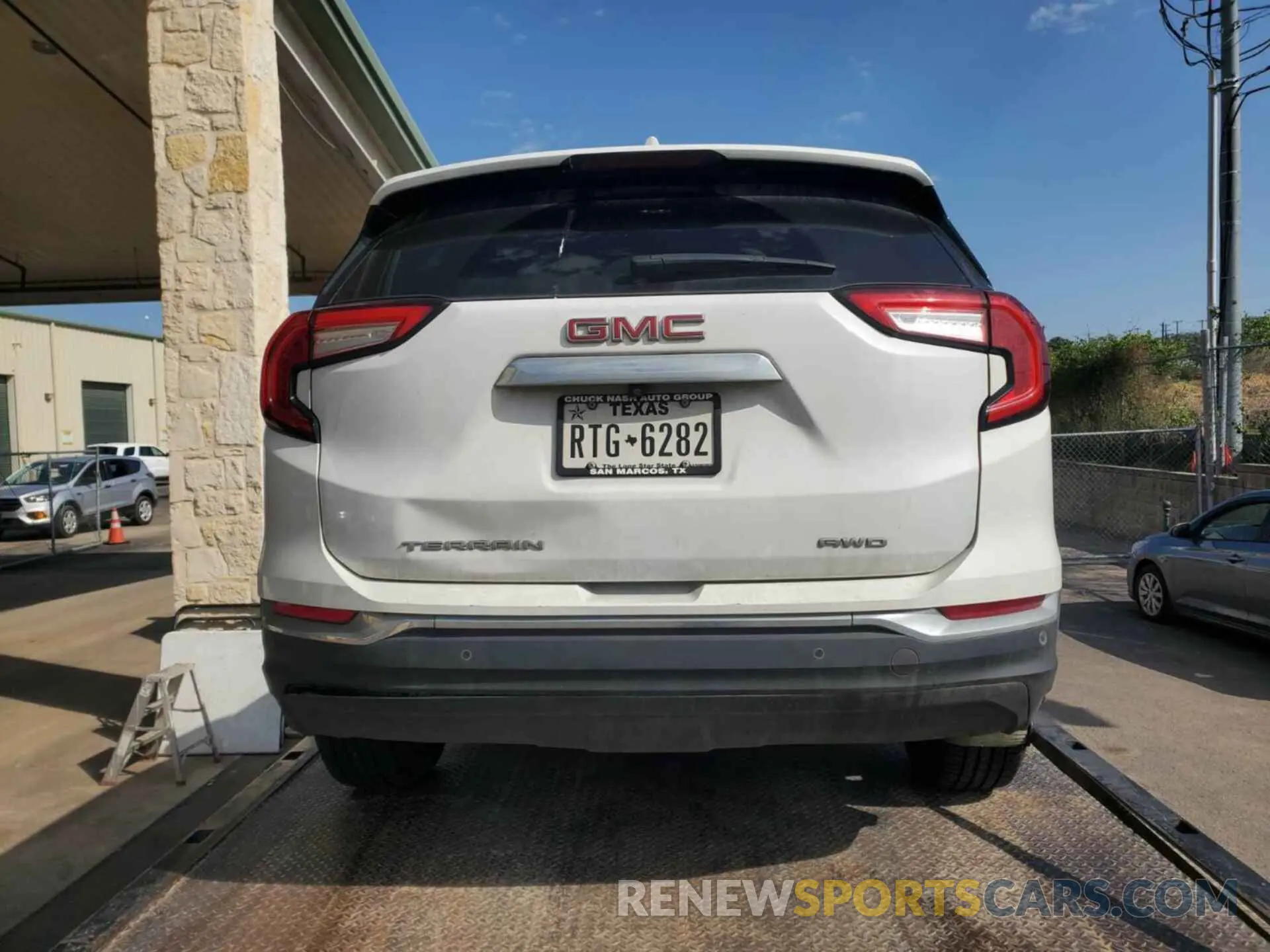 3 Photograph of a damaged car 3GKALVEV4NL149362 GMC TERRAIN 2022