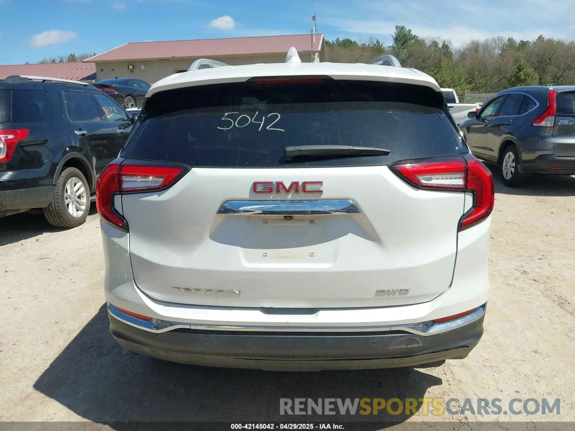 17 Photograph of a damaged car 3GKALVEV5NL125040 GMC TERRAIN 2022
