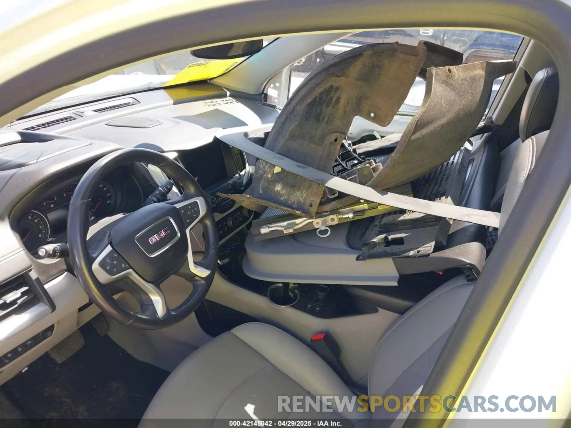 5 Photograph of a damaged car 3GKALVEV5NL125040 GMC TERRAIN 2022