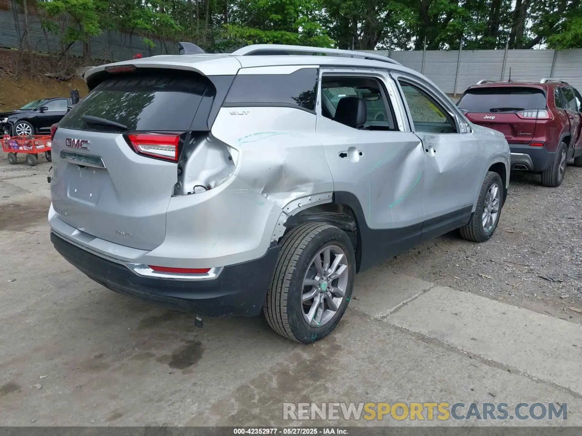 4 Фотография поврежденного автомобиля 3GKALVEV7NL159321 GMC TERRAIN 2022