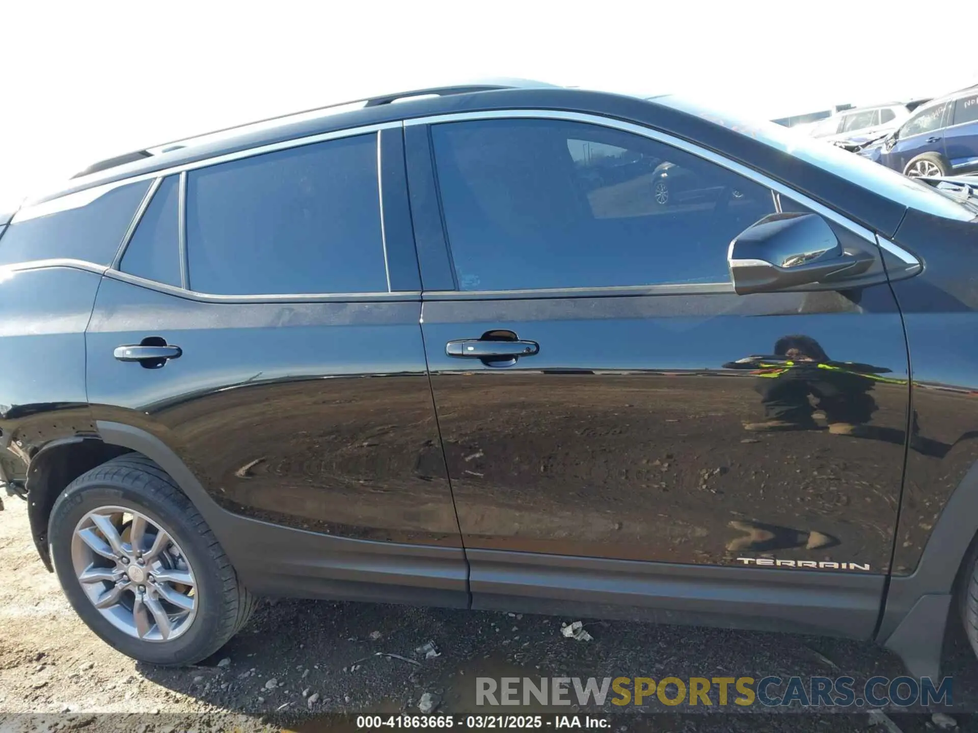 12 Photograph of a damaged car 3GKALVEVXNL171057 GMC TERRAIN 2022