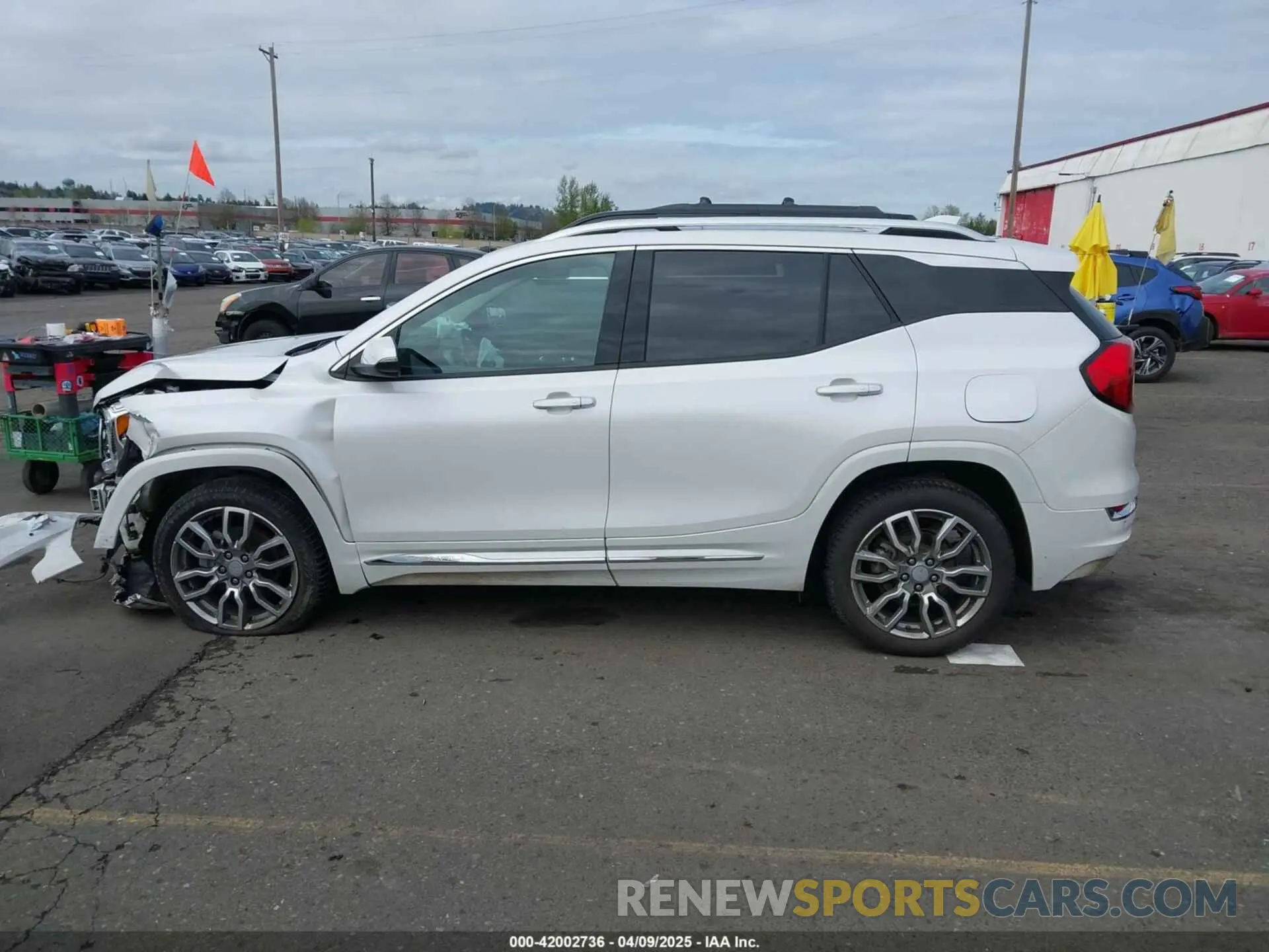 14 Photograph of a damaged car 3GKALXEV1NL301271 GMC TERRAIN 2022