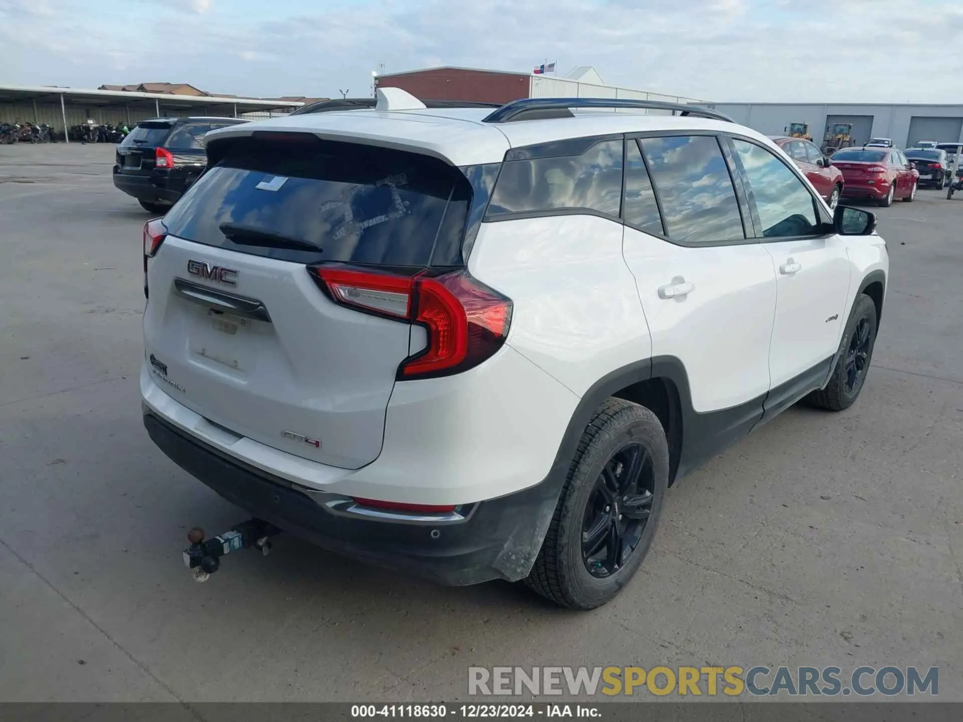 4 Photograph of a damaged car 3GKALYEV1NL296739 GMC TERRAIN 2022
