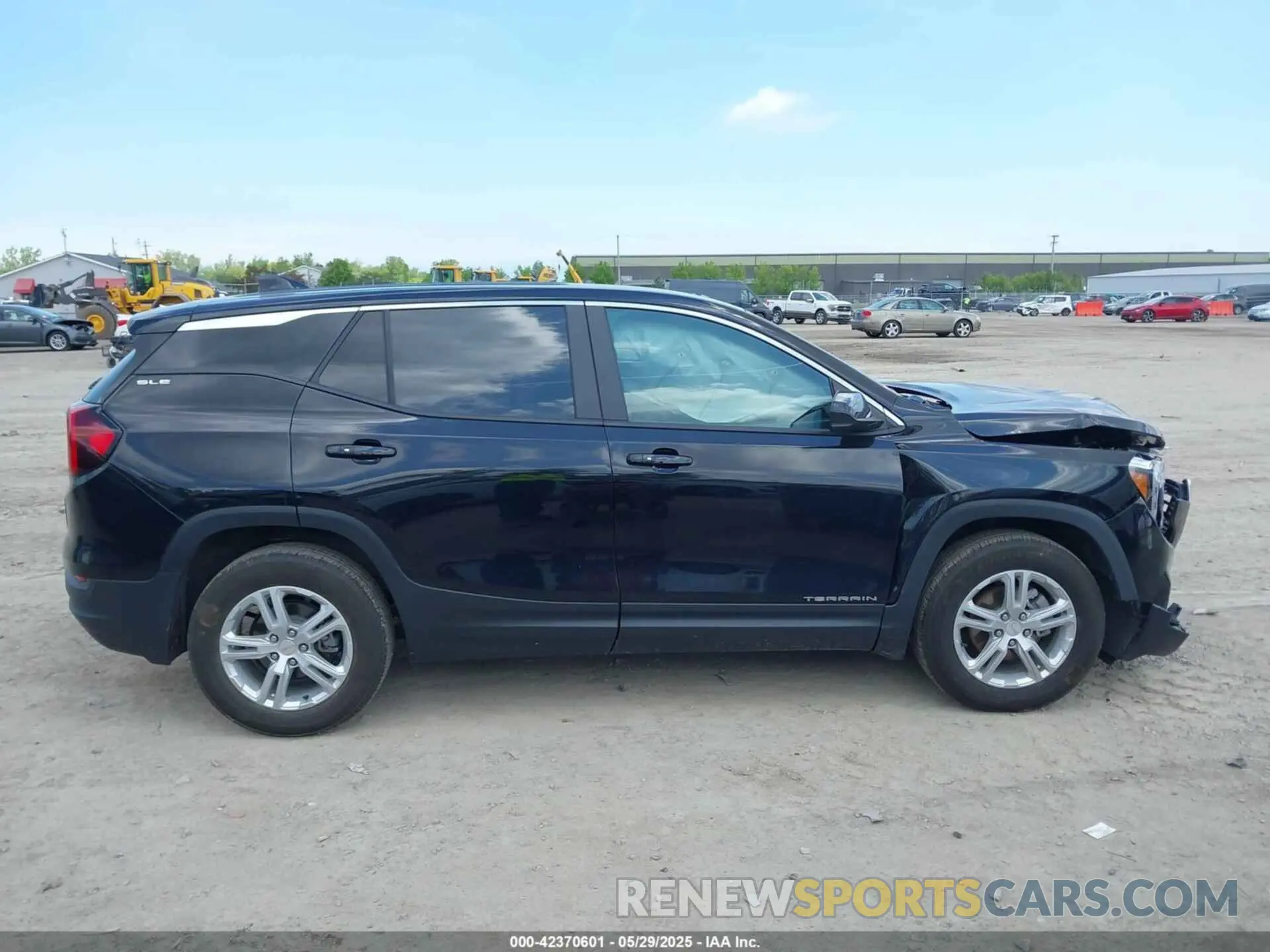 13 Photograph of a damaged car 3GKALMEG0PL137708 GMC TERRAIN 2023