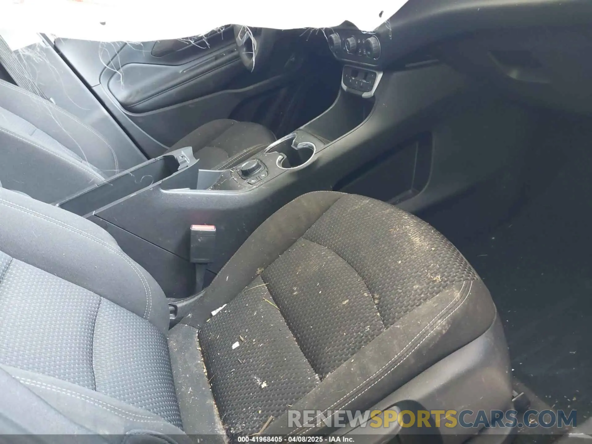 5 Photograph of a damaged car 3GKALMEG3PL171805 GMC TERRAIN 2023
